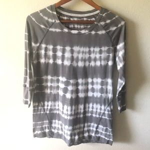 Calvin Klein performance 3/4 sleeve tie dye shirt